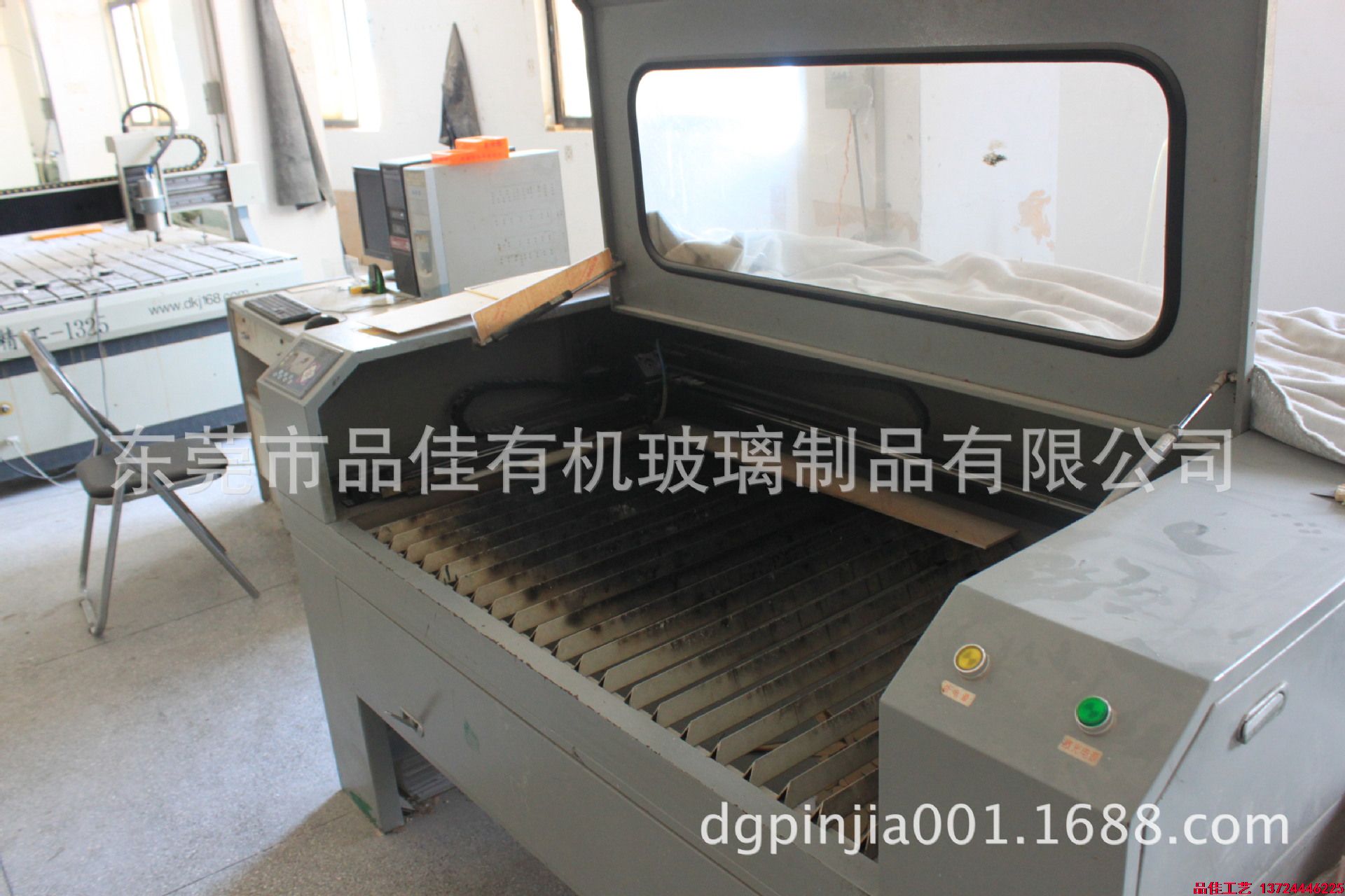 探討有機玻璃工藝品的生產與制作是怎么樣的呢